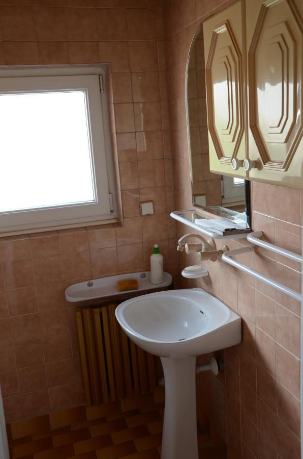 Kwatery Pracownicze Tolek Varsovia Exterior foto